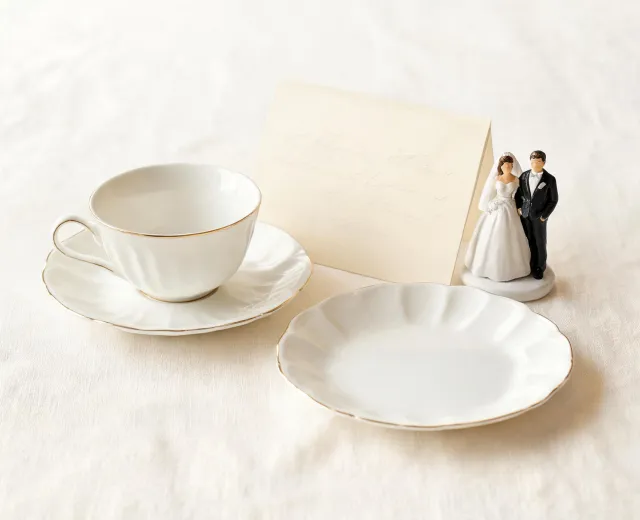 Wedding registry tabletop gifts